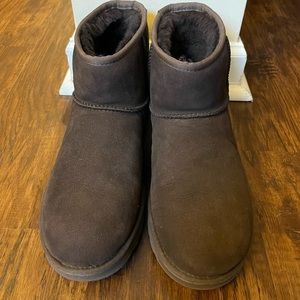 Uggs women boots